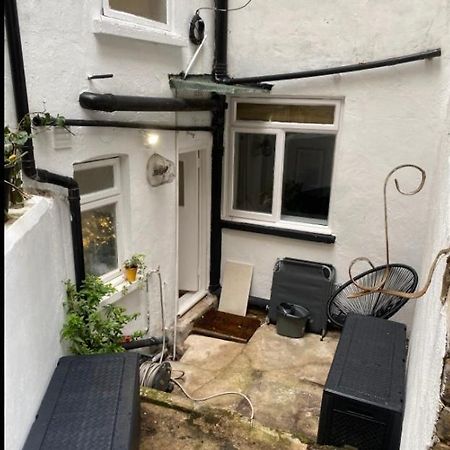 Central Connection: Double Room in Heart of City London Exterior photo